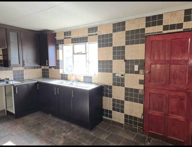 2 BEDROOM PROPERTY TO RENT IN PRETORIA GARDENS